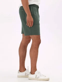Casper Feather Fleece Short 7