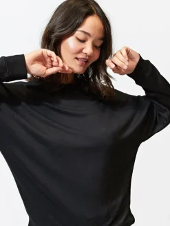 Cathy Boyfriend Feather Fleece Pullover