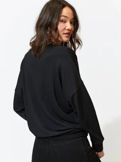 Cathy Boyfriend Feather Fleece Pullover