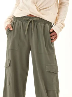 Eila Stretch Twill Wide Leg Cargo Pant