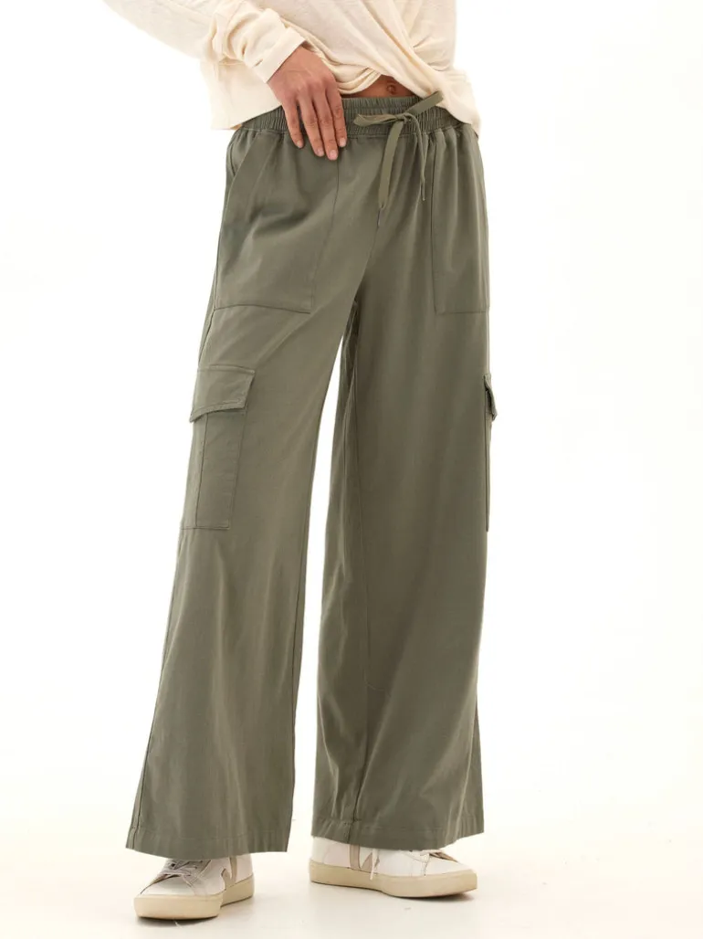 Eila Stretch Twill Wide Leg Cargo Pant