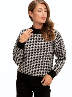 Elexia Houndstooth Sweater